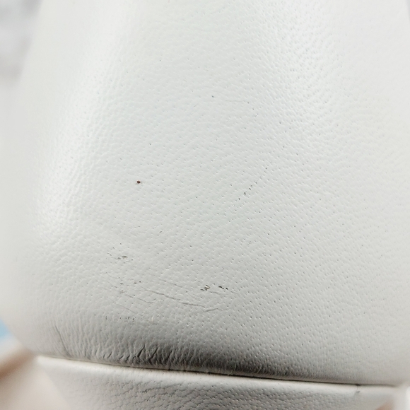 New SCHUTZ Linsey Crystal-Embellished Leather Sandals M904 - Picture 13 of 15